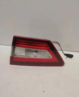 Tailgate rear/tail lights