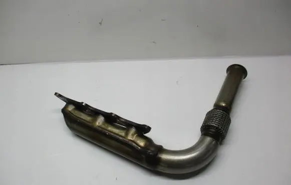 Audi A6 S6 C6 4F Exhaust manifold 059253097