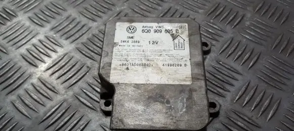 Volkswagen PASSAT B5.5 Airbag control unit/module 6q0909605b 5wk42869