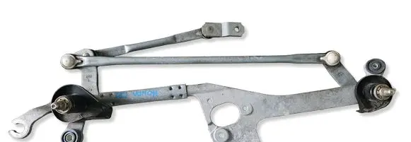 Honda CR-Z Front wiper linkage 