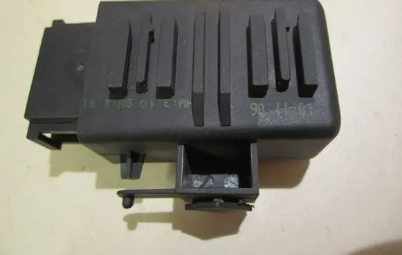 Volkswagen Touareg I Seat heating relay 1Z0959772B