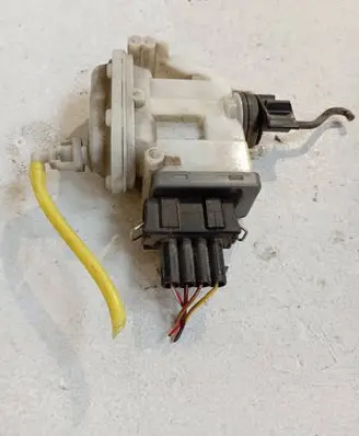 Volkswagen Golf III Central locking motor 3A0862153