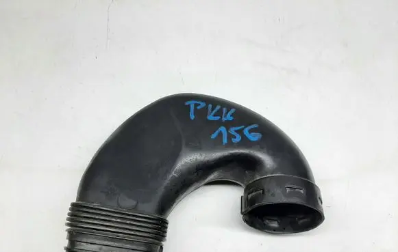 Volkswagen PASSAT B6 Air intake hose/pipe 3C0129618D