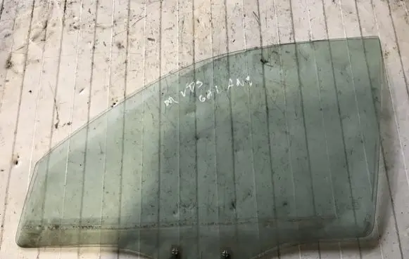 Mitsubishi Galant Front door window glass four-door