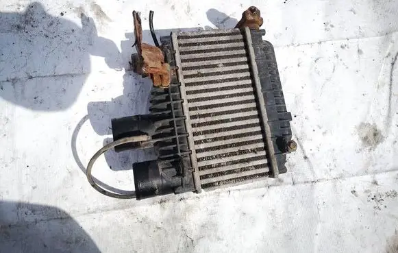 Toyota Avensis T250 Intercooler radiator 8730670