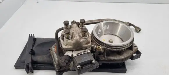 Audi 80 90 B3 Fuel distributor 026133353D 0438121070 0438101035