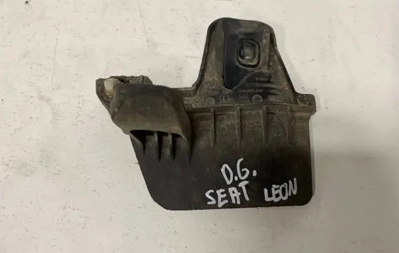 Seat Leon (5F) Rear mudguard 5F0853834