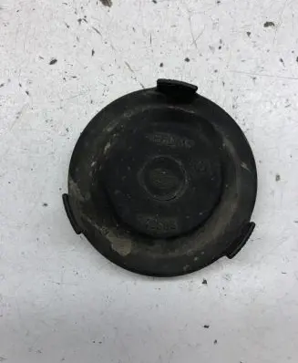 Volkswagen PASSAT B5 Headlight/headlamp dust cover 743688
