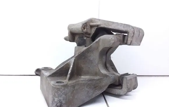 Opel Vectra B Engine mounting bracket 90496729 74266302