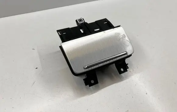 Audi TT TTS Mk2 Ashtray (front) 8J0857951A 319720100