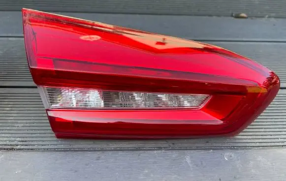 Ford Focus Tailgate rear/tail lights JX7B13A602DA