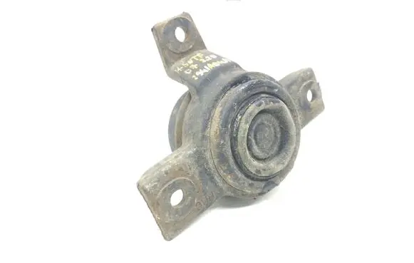 Hyundai Santa Fe Engine mount bracket