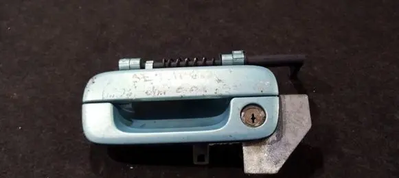 Citroen Berlingo Front door exterior handle 9621858877