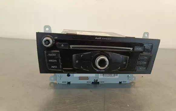 Audi A4 S4 B8 8K Radio/CD/DVD/GPS head unit 8R2035186P CQJA12F7AE