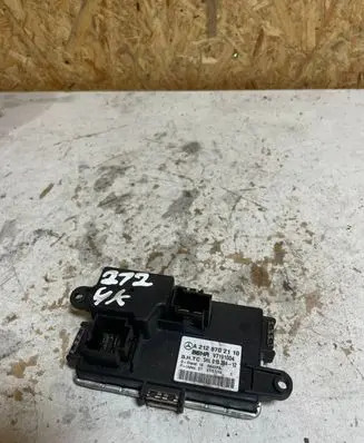 Mercedes-Benz E W212 Heater blower motor/fan resistor A2128702110