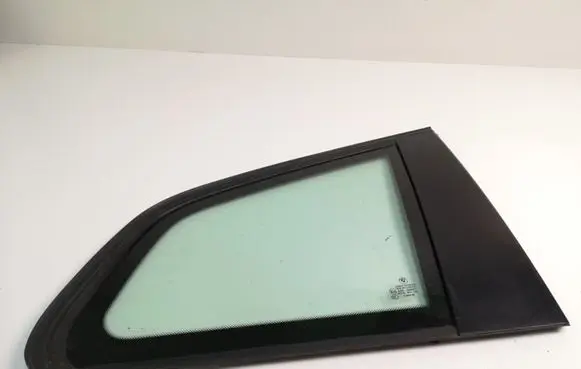 BMW X3 E83 Rear side window