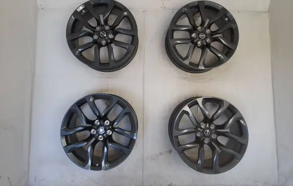 Nissan 370Z R18 forged rim D0300-1ET4A D0300-1ET4B
