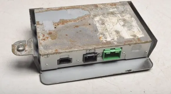 Volvo S60 Sound amplifier 