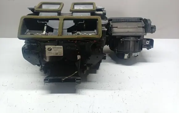 BMW 3 E90 E91 Interior heater climate box assembly 6947273 22527010 6937713