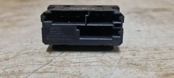 Volvo V70 Seat heating relay 9442947