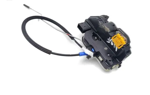 Opel Insignia A Front door lock 3023881
