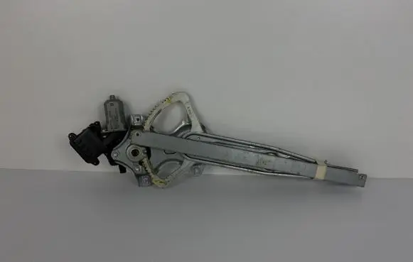 Toyota Avensis T270 Rear door window regulator with motor 8570202020