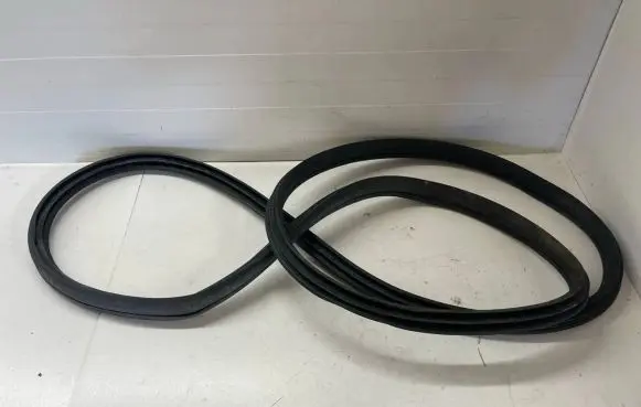 Mercedes-Benz C W205 Rubber seal front coupe door a2056363700