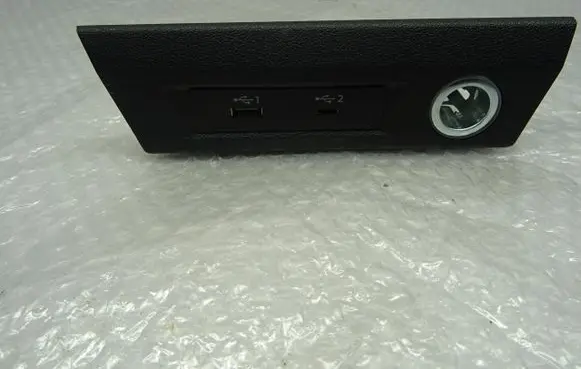 Audi A1 12 V Socket (front) 82B863617