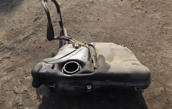 Volkswagen Polo Fuel tank 