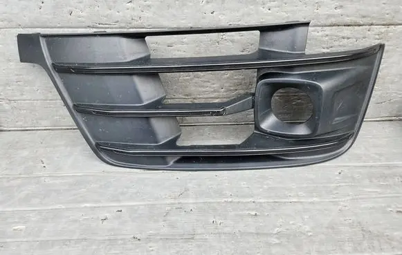 Audi Q7 4M Front bumper lower grill 4M0807682EG 4M0807682E