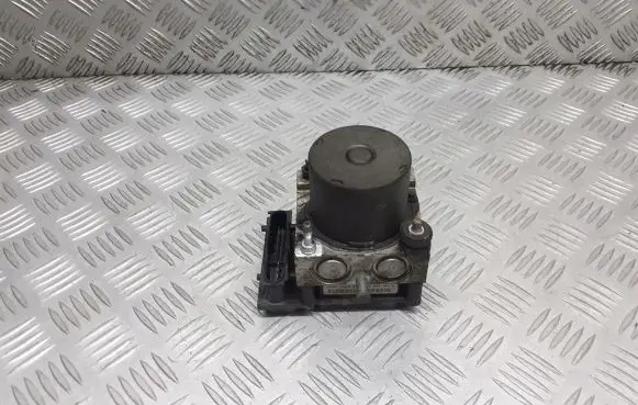 Nissan Almera N16 ABS Pump
