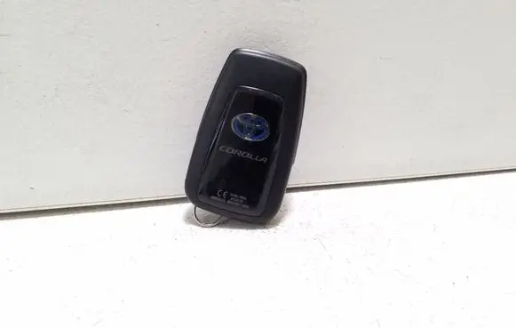 Toyota Corolla E210 E21 Ignition key/card MR15381