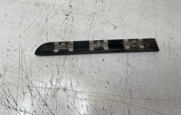BMW 3 E46 Fender trim (molding) 8208447 8209417