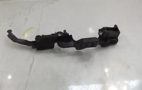 Nissan NV200 Other engine bay part 8200397009C