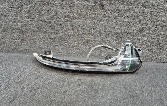 Audi A6 Allroad C7 Mirror indicator light 4G5949102B 4G5949102A