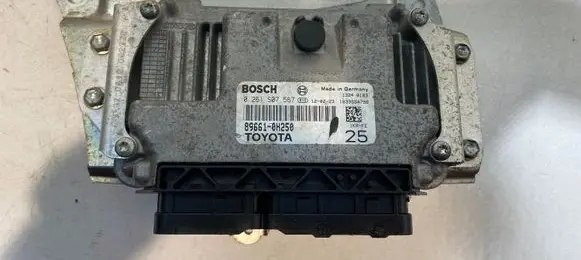 Toyota Aygo AB10 Engine control unit/module 896610H250 0261S07567