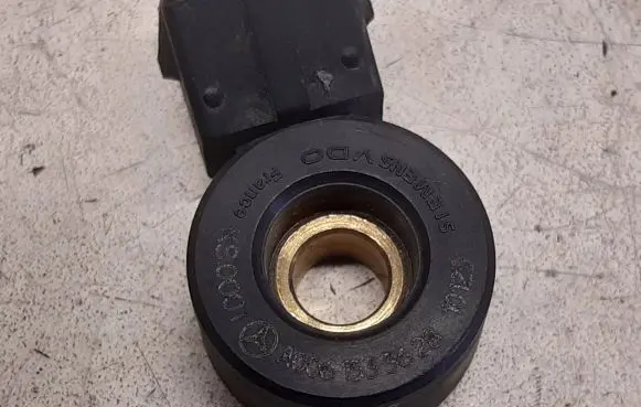 Mercedes-Benz SLK R171 Detonation knock sensor A0061533628