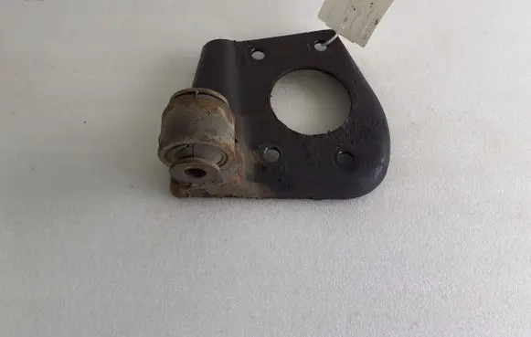 Hummer H3 Front differential bracket 25507