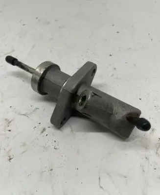 BMW 3 E36 Clutch slave cylinder 