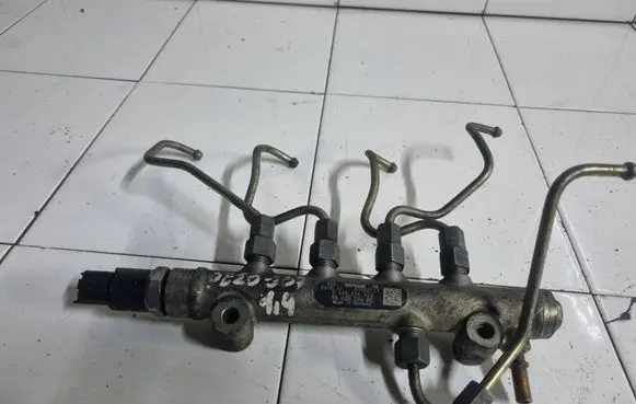 Peugeot 206 Fuel main line pipe 9641509480