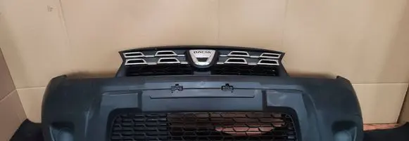 Dacia Duster Front bumper 620220030R 620220025R 2008192