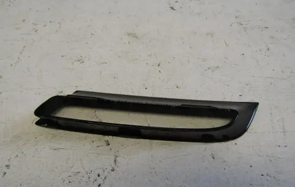 Audi A1 Front bumper lower grill 8XA807526R