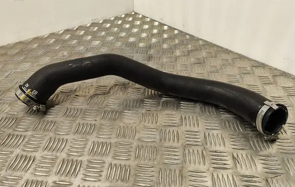 Intercooler hose/pipe