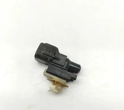 Isuzu D-Max Outside/external air temperature sensor 077005191