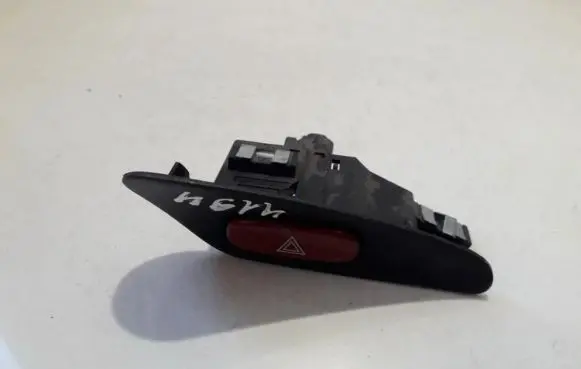 Peugeot 406 Hazard light switch 96304034A