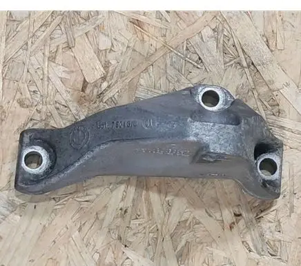 BMW X1 E84 Fuel pump bracket 7804376 13517804376
