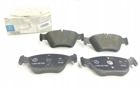 Mercedes-Benz E W124 Brake pads (front) 002