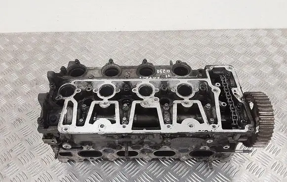 Ford C-MAX II Engine head 9688418110 p0030725782