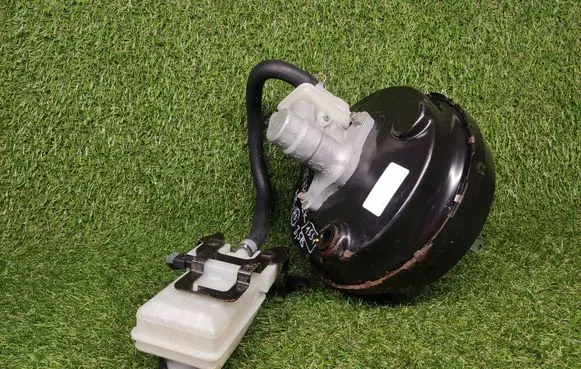 Nissan Pathfinder R52 Brake booster 26416600194