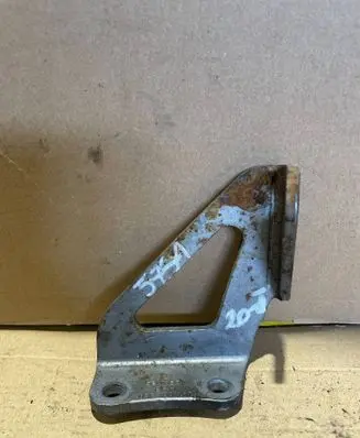 Volkswagen Touran II Engine mounting bracket 03C199207
